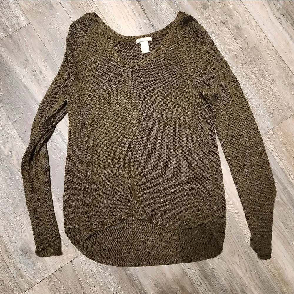 H&M • Knit Sweater - Picture 1 of 3